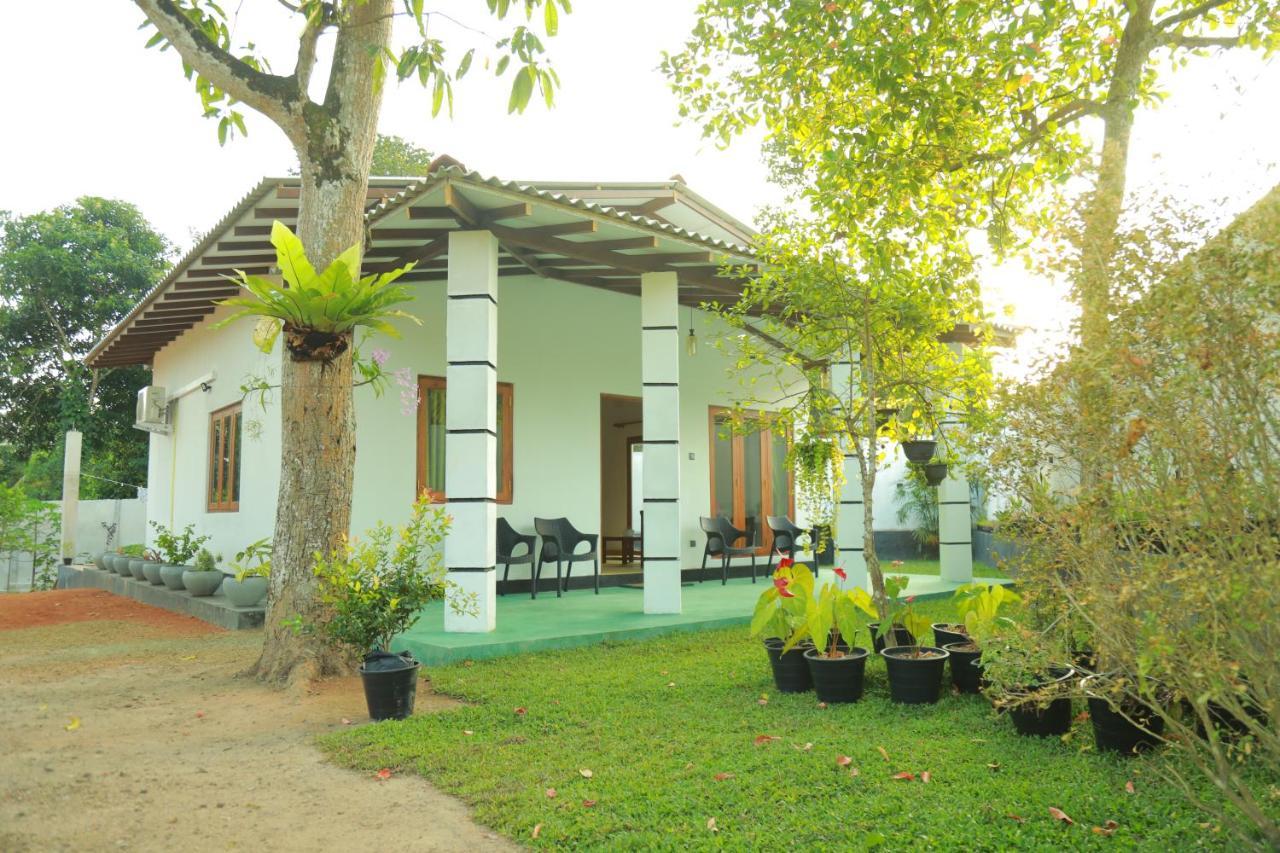 Villa Green Heaven Hikkaduwa Exteriör bild
